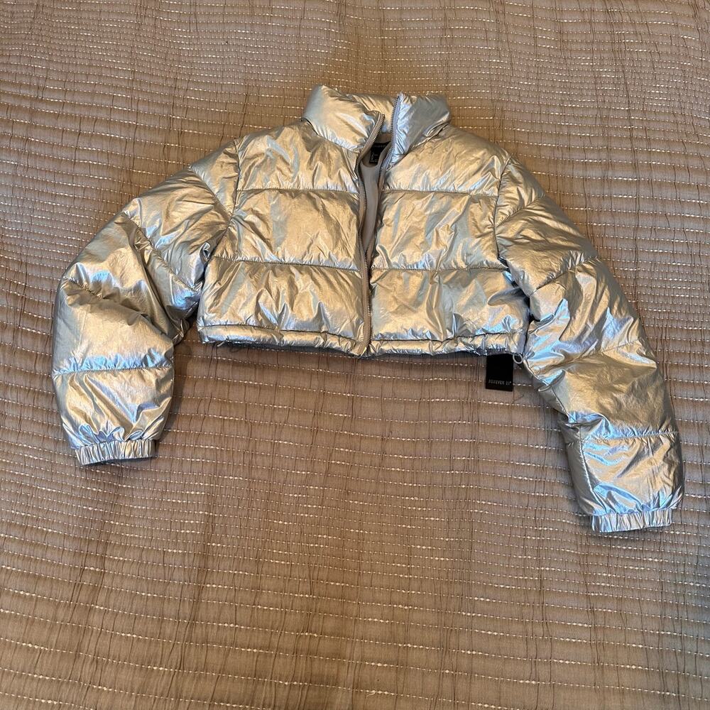 Forever 21 M Cropped Puffer Jacket